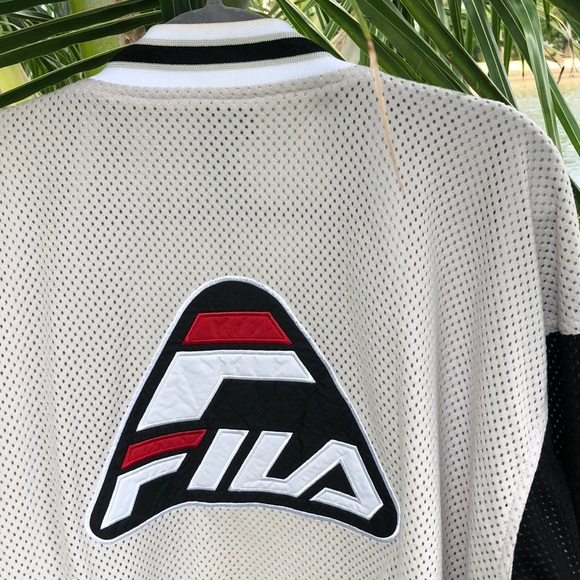 Men’s Fila jacket L machine wash hang drylike new - Picture 3 of 11